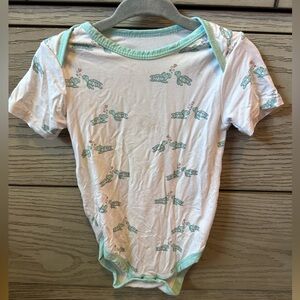 Coco Moon - Hawaiian Baby Onesie with Turtle Print
